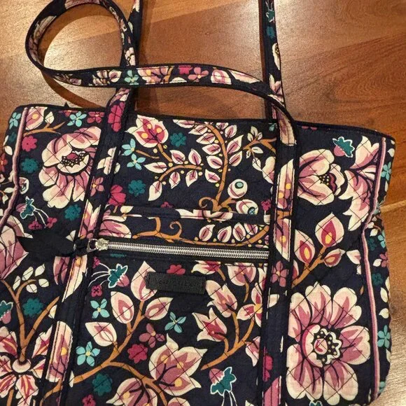 Vera Bradley Iconic Kingston Garden Tote, 14" x 11" - Picture 2 of 12
